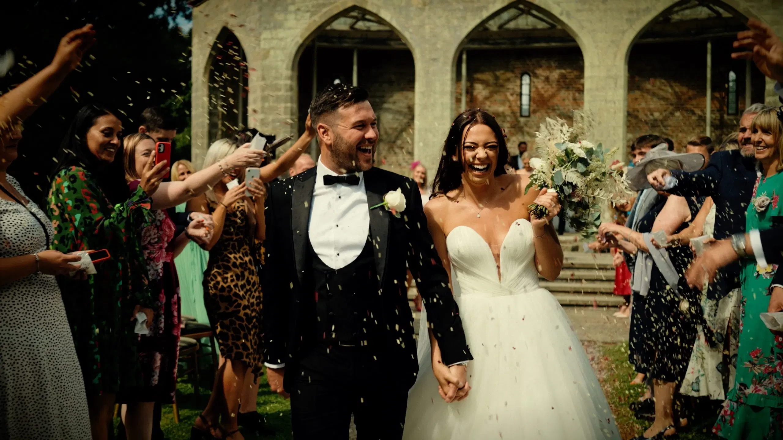 Navigating Guest Expectations: The Destination Wedding Communication Playbook